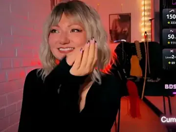 Sandralawrence  live sex cam