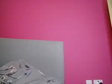 Sexy_Kiki_Bella  live sex cam