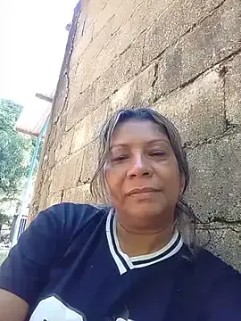 Yoliber24  live sex cam