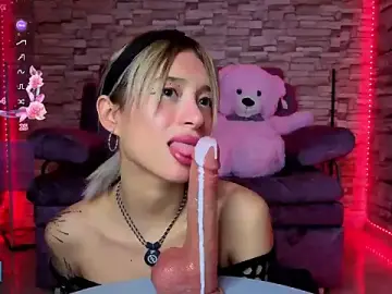 BellaOdisea  live sex cam