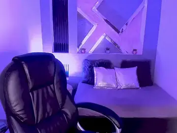 Hanna_Bloomm  live sex cam