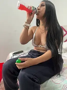 JessikaHoot  live sex cam