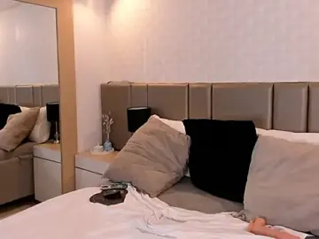 Mellylavoie  live sex cam