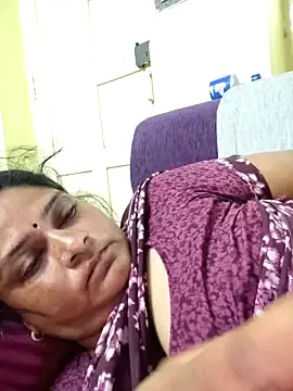 Mynatamil143  live sex cam
