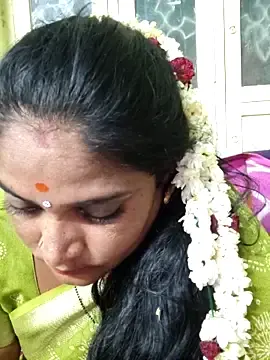 Mynatamil143  live sex cam