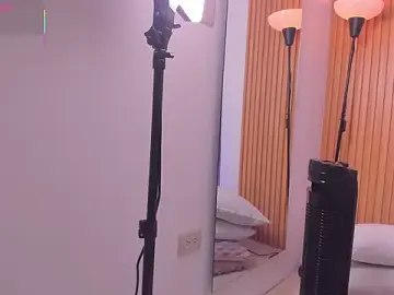 Naomi__lux  live sex cam