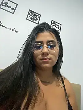 Karina_oficial  live sex cam