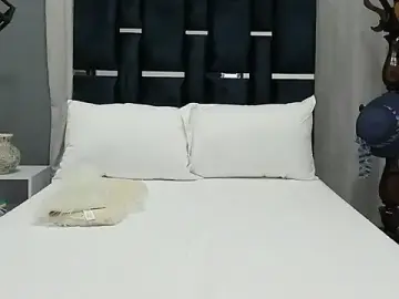 _Zurrii_  live sex cam