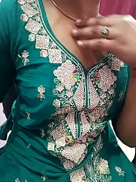 Pari_rani7  live sex cam