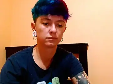 Tomboyblue  live sex cam