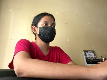 Yuna_luxy  live sex cam