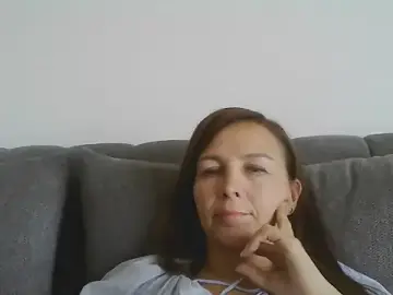 Avelinii  live sex cam