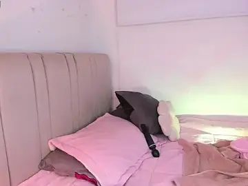 HilaryBlaze  live sex cam