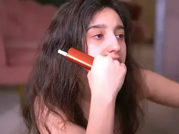 JullyFox  live sex cam