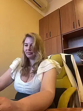 Passion-Blondy  live sex cam