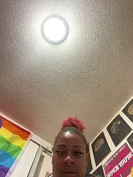 Realltrophygirl  live sex cam