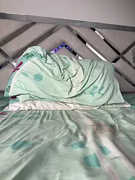 Maybelline69  live sex cam