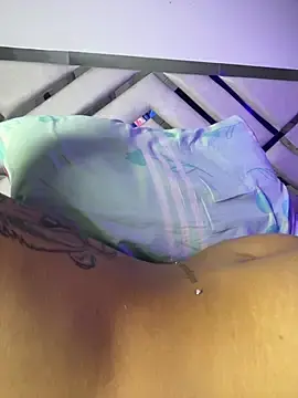 Maybelline69  live sex cam