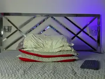 Maybelline69  live sex cam