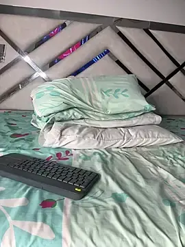 Maybelline69  live sex cam