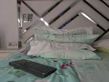 Maybelline69  live sex cam