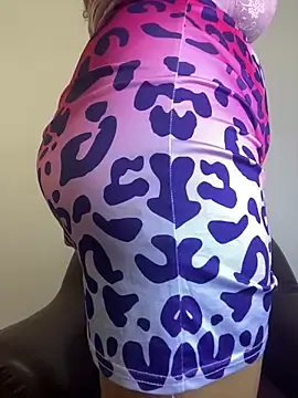Officequeen  live sex cam