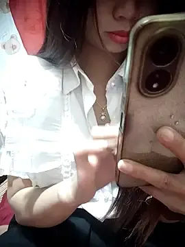 Tiny-alice  live sex cam