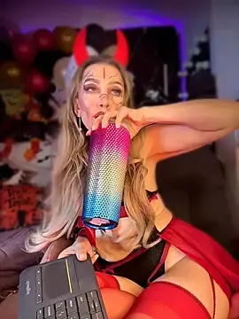 EvelinaGrey  live sex cam