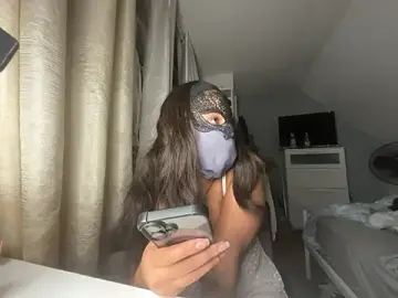 Milla4real  live sex cam