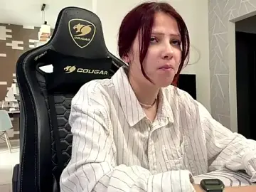 Nikaliva  live sex cam