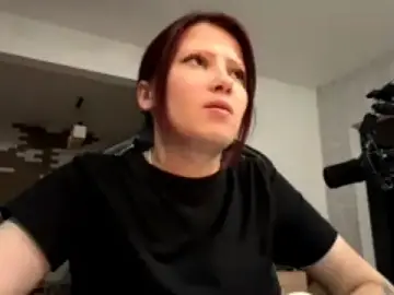 Nikaliva  live sex cam
