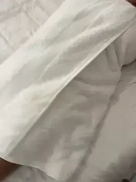 Shakyaperera  live sex cam