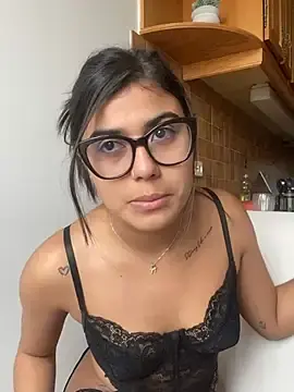 Adorablepetite  live sex cam
