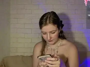 Avorylas  live sex cam