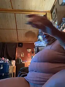 Kimmy73  live sex cam