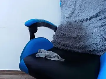 Klylls_squirt_  live sex cam