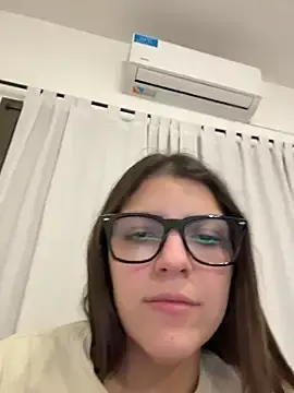 Lilylovelesss  live sex cam