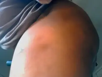 Nintendhoe  live sex cam