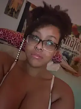 Nintendhoe  live sex cam