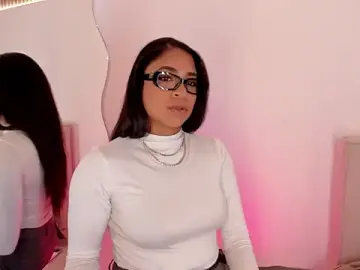 Tannisha_b  live sex cam