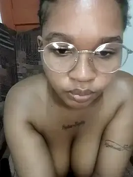 Hotsexyberry222  live sex cam