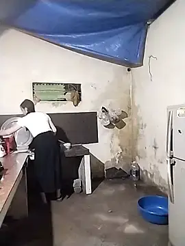 Little-green-sprout  live sex cam