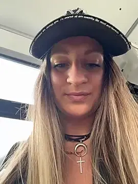 EvvaMur  live sex cam