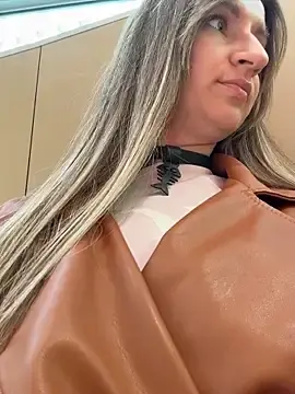 EvvaMur  live sex cam