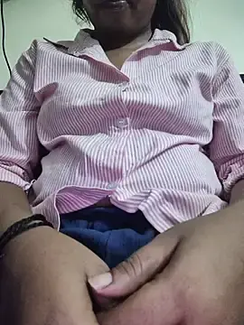 Rani-qeen  live sex cam