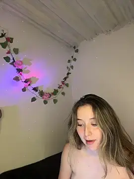 Sarisloves  live sex cam