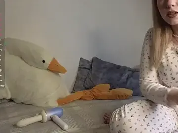 Pink_bow  live sex cam