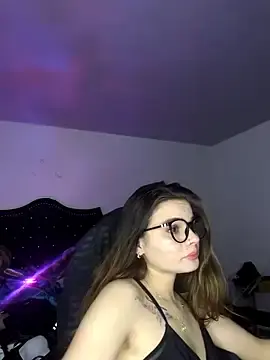 Scarlethowens1  live sex cam