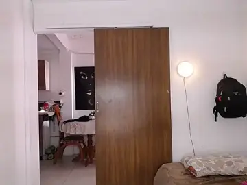 Yselahot  live sex cam