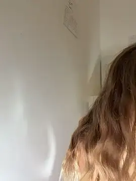 BabyAnais  live sex cam
